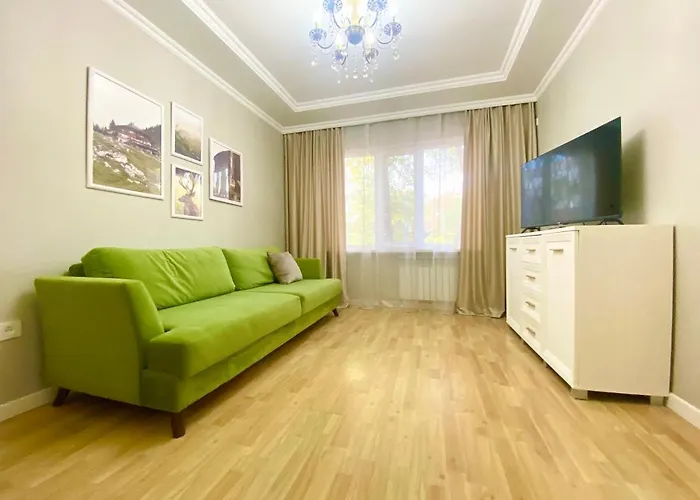 3 Rooms, Green Apartment